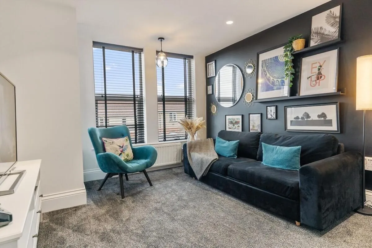 3A Roman View, Beautifully Appointed Apartment In Roundhay, Sleeps Up To 6, Bedrooms With En Suite Bathrooms, Ev Charging Лидс